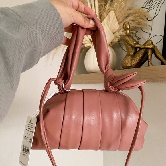 Pink crossbody soft vegan leather bag - Picture 5 of 5